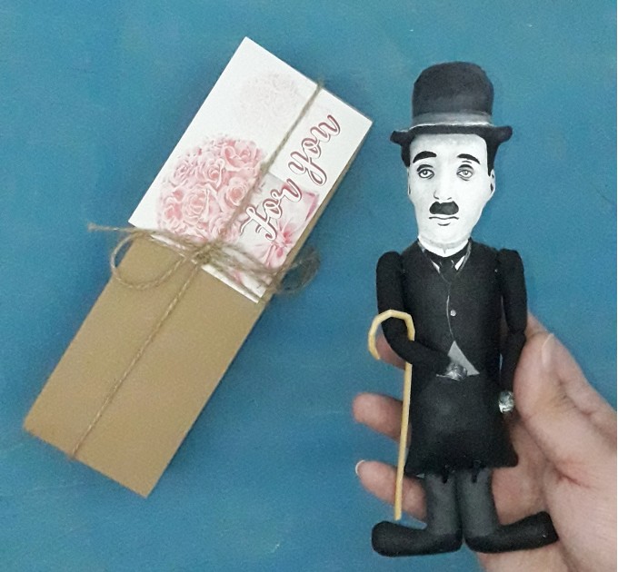 Famous actor comedian - Star of classic Hollywood Silent film era - Collectible figurine hand painted