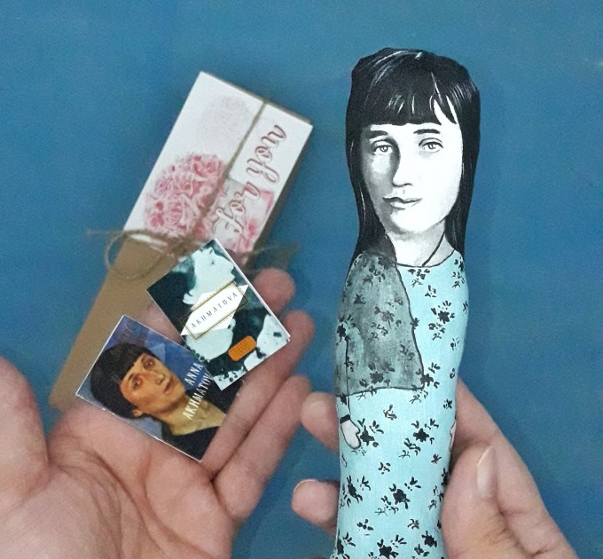 Anna Akhmatova literary action figure 1:12, Russian poet, Soviet literature - Gift for reader - book shelf decoration - Collectible doll hand painted + Miniature Book