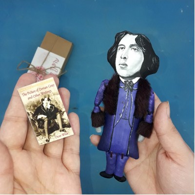 Oscar Wilde figure
