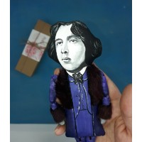 Oscar Wilde statuette