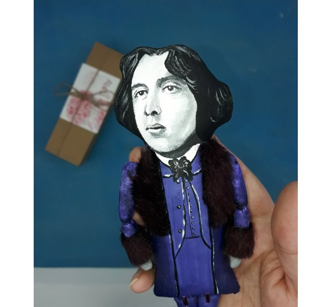 Oscar Wilde literary figurine, poet, writer, author The Picture of Dorian Gray. - Literary Gift for Readers & Writers - collectible doll + Miniature Book