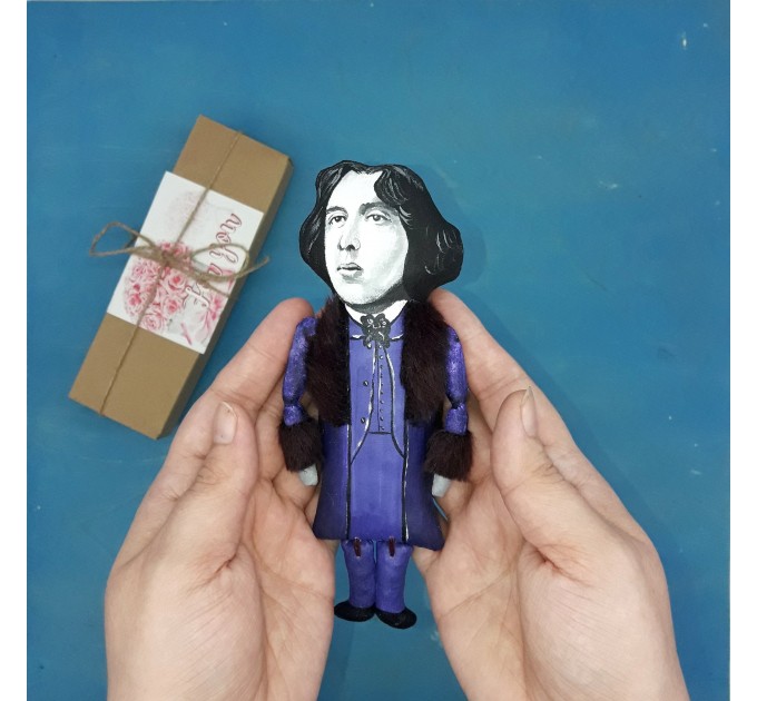 Oscar Wilde literary figurine, poet, writer, author The Picture of Dorian Gray. - Literary Gift for Readers & Writers - collectible doll + Miniature Book