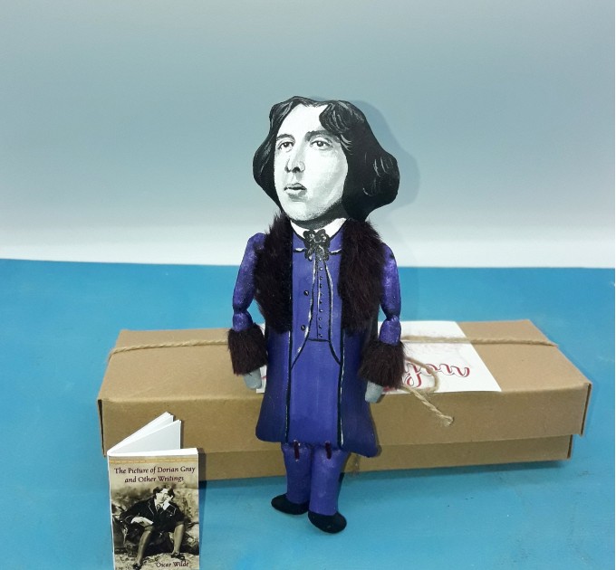 Oscar Wilde literary figurine, poet, writer, author The Picture of Dorian Gray. - Literary Gift for Readers & Writers - collectible doll + Miniature Book