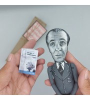 Jorge Luis Borges figurine