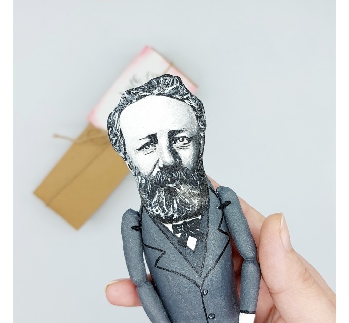 Jules Verne figurine, famous French novelist, poet, father of science fiction - Book lover gift!