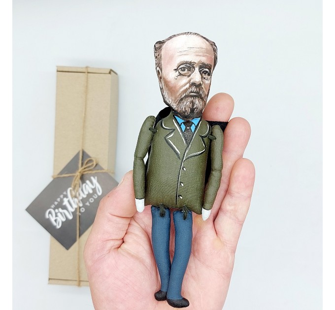 Emile Zola figure, famous French novelist, journalist - Literary gift! Collectible doll + miniature book