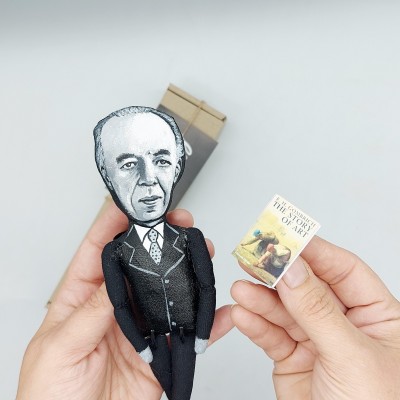 Ernst Gombrich figurine