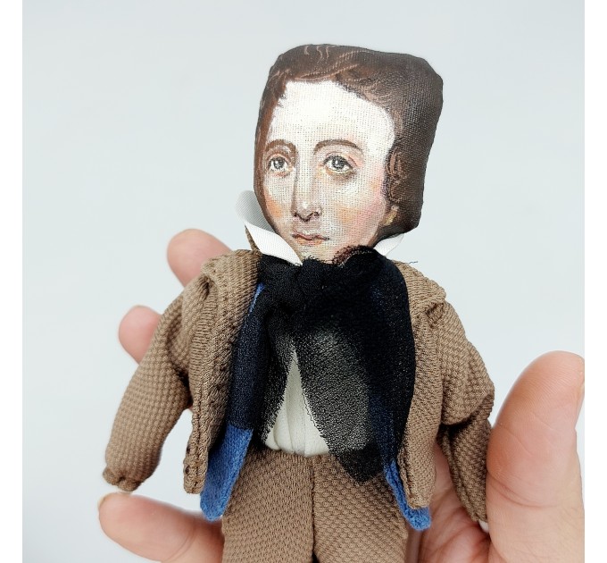 Percy Bysshe Shelley figure, famous English Romantic poet ''Ozymandias'' - Poetry gift!