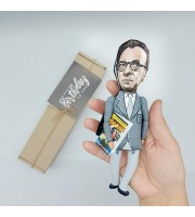 Raymond Chandler figure