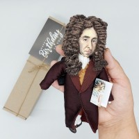Daniel Defoe figurine