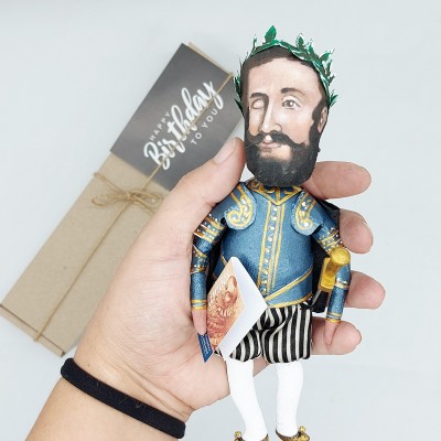 Luís Vaz de Camões figure