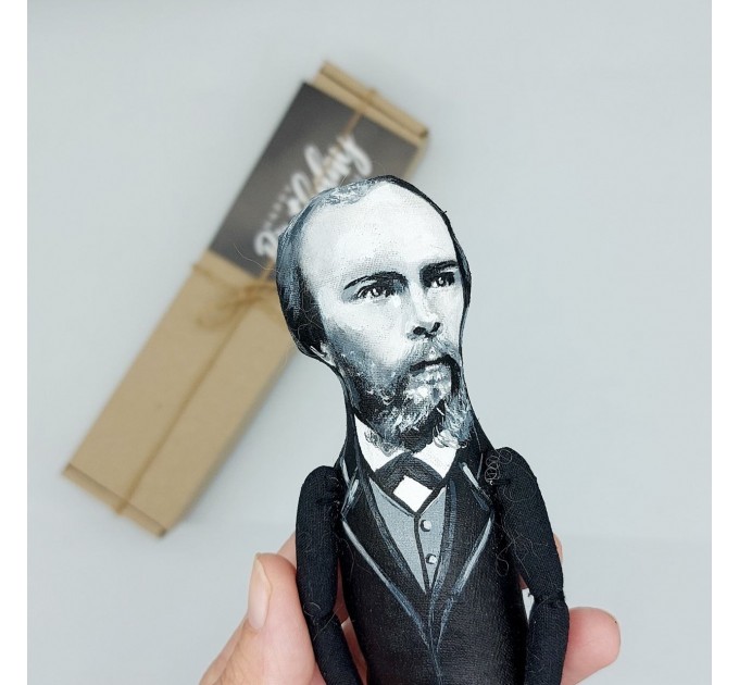 Paul Verlaine figurine, famous French poet, writer Symbolist and Decadent - Classic poetry art