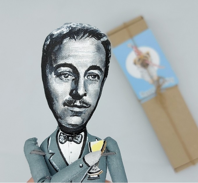 Tennessee Williams playwright, screenwriter figurine