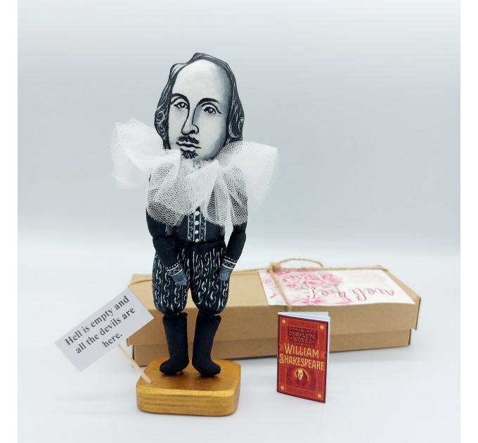 William Shakespeare English playwright, poet, author Hamlet - Bookworm gift - book shelf decor