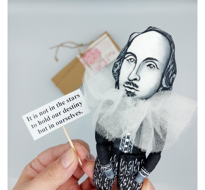 William Shakespeare English playwright, poet, author Hamlet - Bookworm gift - book shelf decor