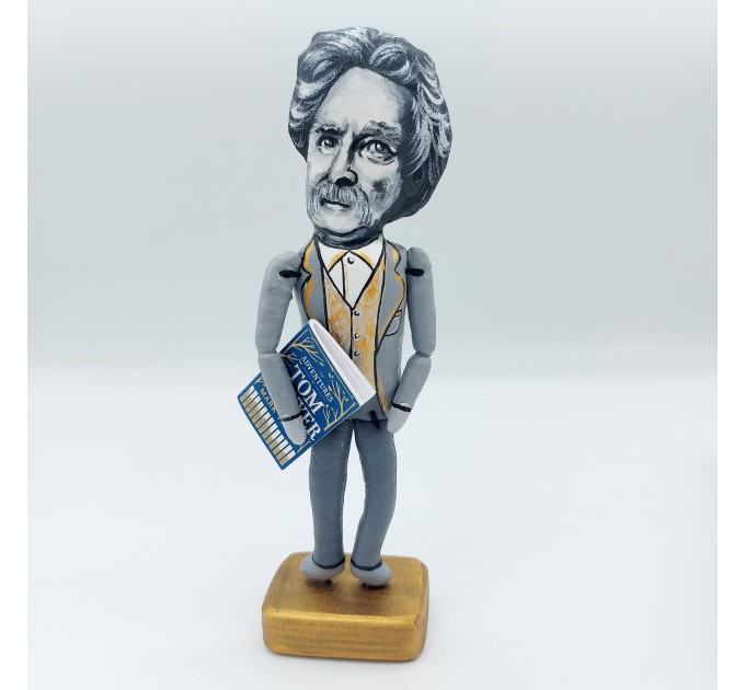 Mark Twain famous literary figure