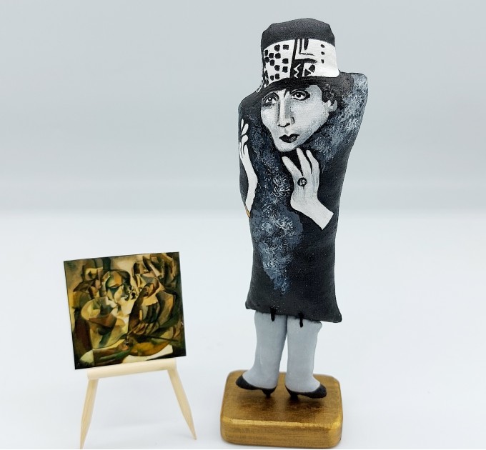 “Rrose Selavy” Marcel Duchamp figurine