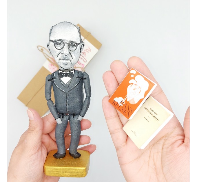 Custom figure 7 inches, Personalized Caricature figurine