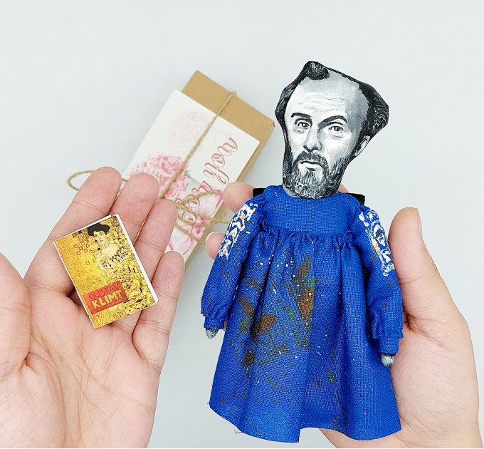 Gustav Klimt famous painter figure 