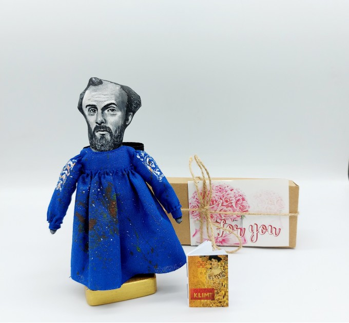 Gustav Klimt famous painter figure 