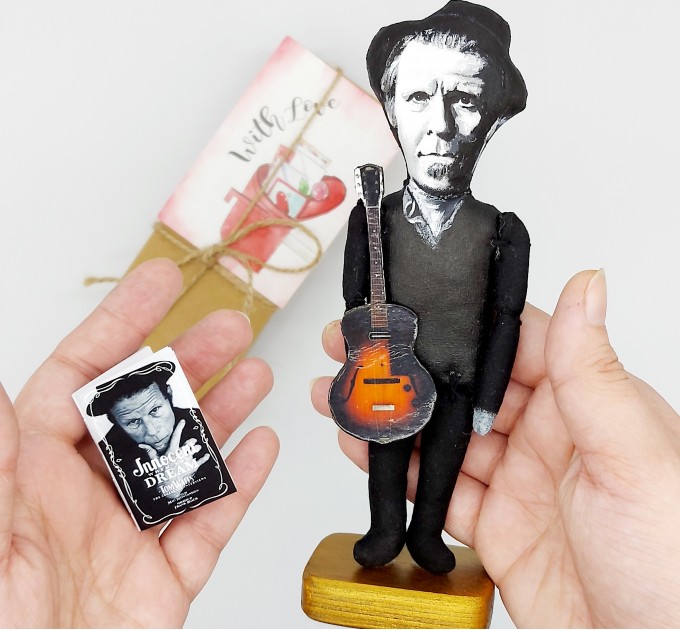 Tom Waits famous musician figure - Blues music fan gift - Collectible doll