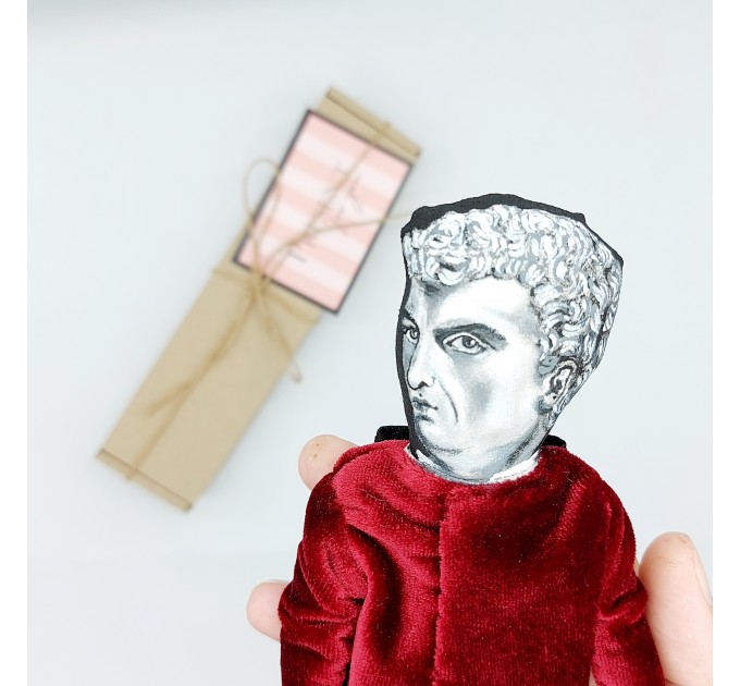 Leon Battista Alberti figurine