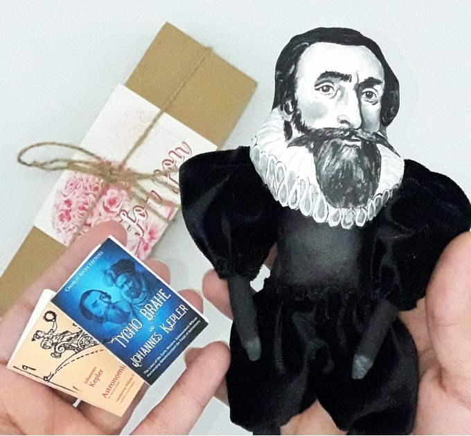 Johannes Kepler action figure handmade, German astronomer, mathematician - scientific revolution - science teacher gift - Collectible doll hand painted + Mini Books