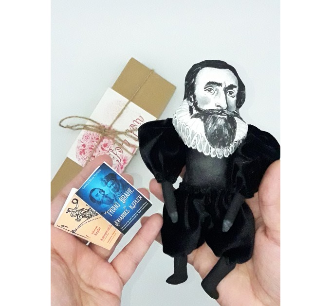 Johannes Kepler action figure handmade, German astronomer, mathematician - scientific revolution - science teacher gift - Collectible doll hand painted + Mini Books