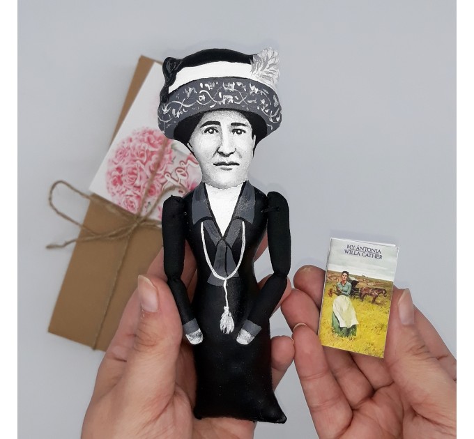 Willa Cather literary action figure 1:12, American women writer - My Ántonia - literature gift, gift for book nerd - Collectible doll hand painted