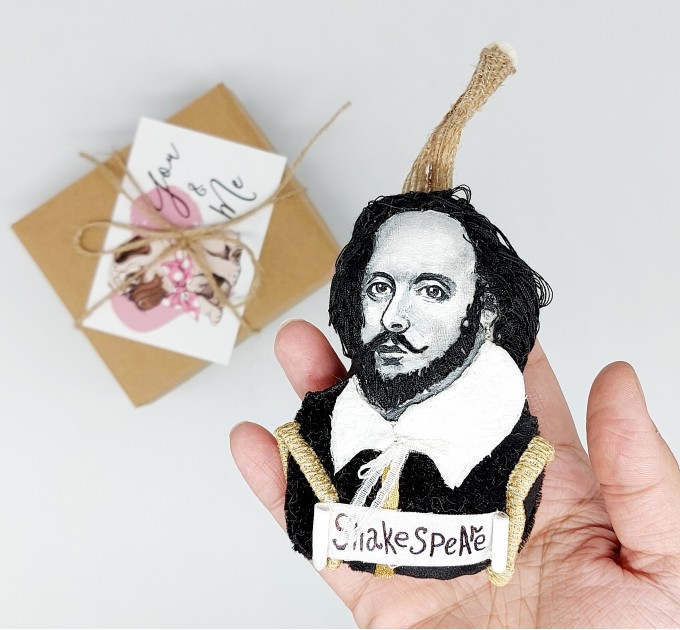 William Shakespeare Christmas ornament - Book lover present