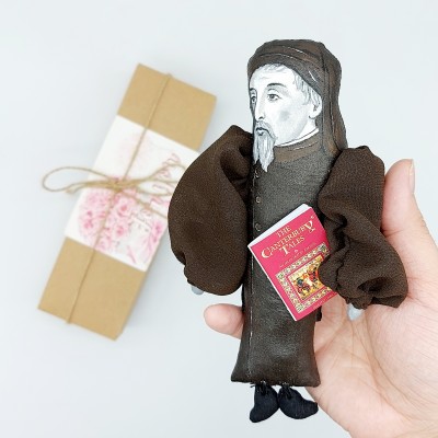 Geoffrey Chaucer figurine