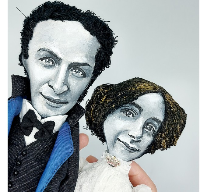 Harry Houdini and wife Bess dolls