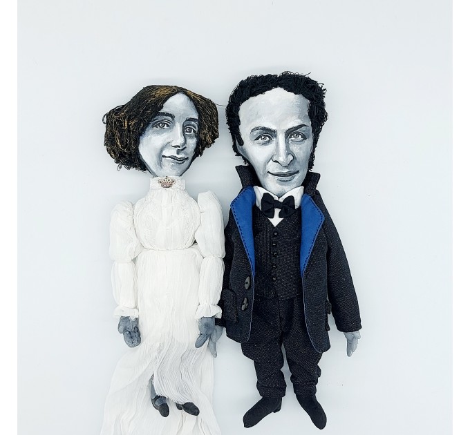 Harry Houdini and wife Bess dolls