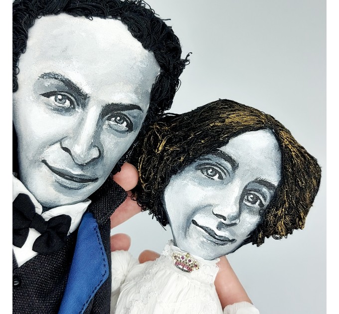 Harry Houdini and wife Bess dolls