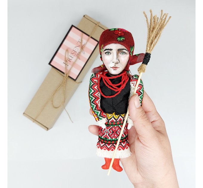 Ukrainian Konotop witch figurine