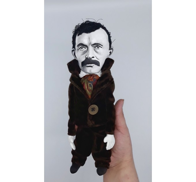 Edvard Munch famous Norwegian painter doll - Gift for Painter!