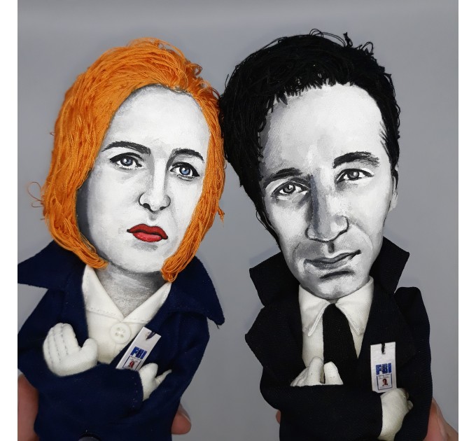 Mulder and Scully dolls