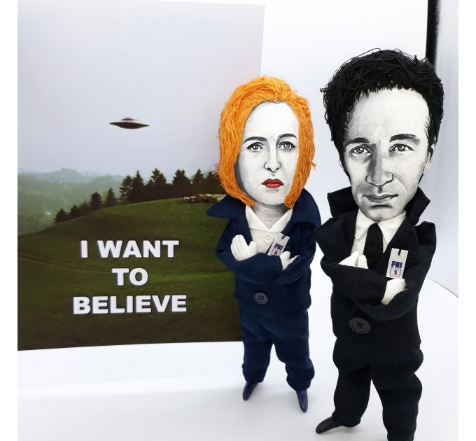 Mulder and Scully dolls