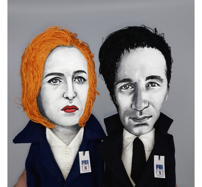 Mulder and Scully dolls