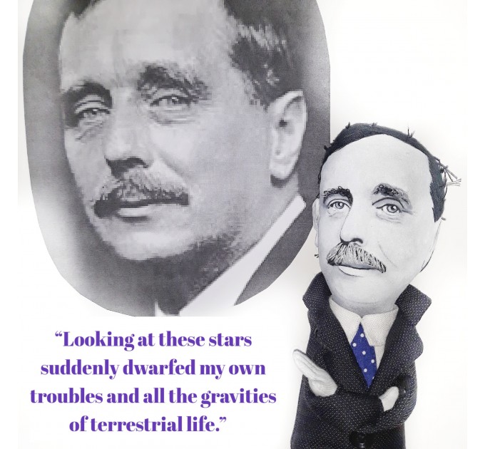 H.G. Wells writer author - sience fiction fans gift - Collectible doll + miniature books