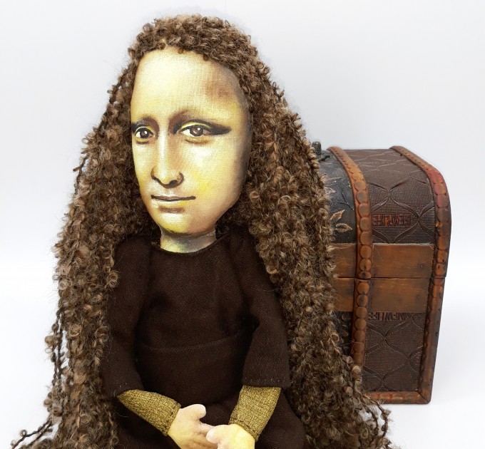 Mona Lisa doll