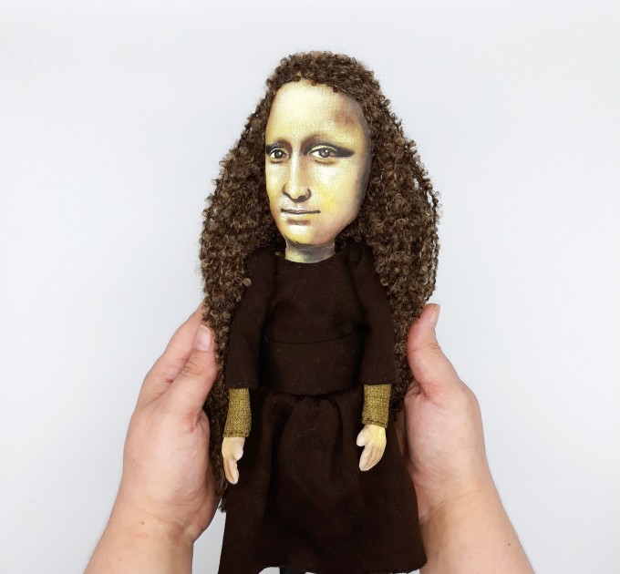 Mona Lisa doll