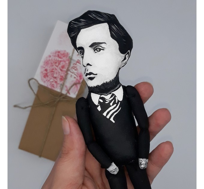 Amedeo Modigliani artist action figure 1:12, Italian artist, sculptor - Gift for painter, Art teacher birthday - Collectible handmade finger puppet + miniature picture