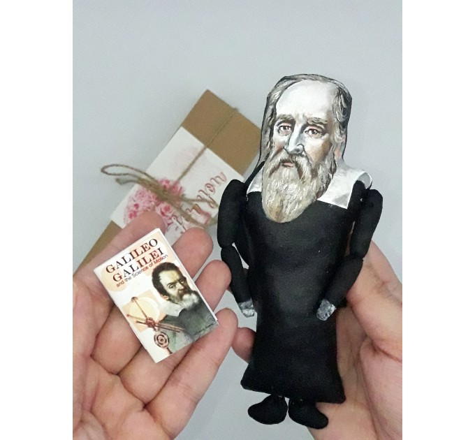 Galileo Galilei scientist finger puppet Italian astronomer, physicist, engineer - a unique collection for smart people - Gift for philosopher, deck accessories for office - Collectible philosopher action figure 1:12 hand painted + Miniature Book