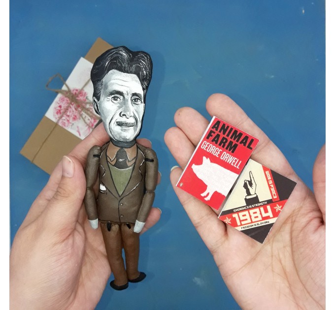 George Orwell literary action figure 1:12, English novelist, essayist, journalist - Animal Farm - Readers gift, a unique collection for smart people - Collectible handmade doll hand painted + miniature books