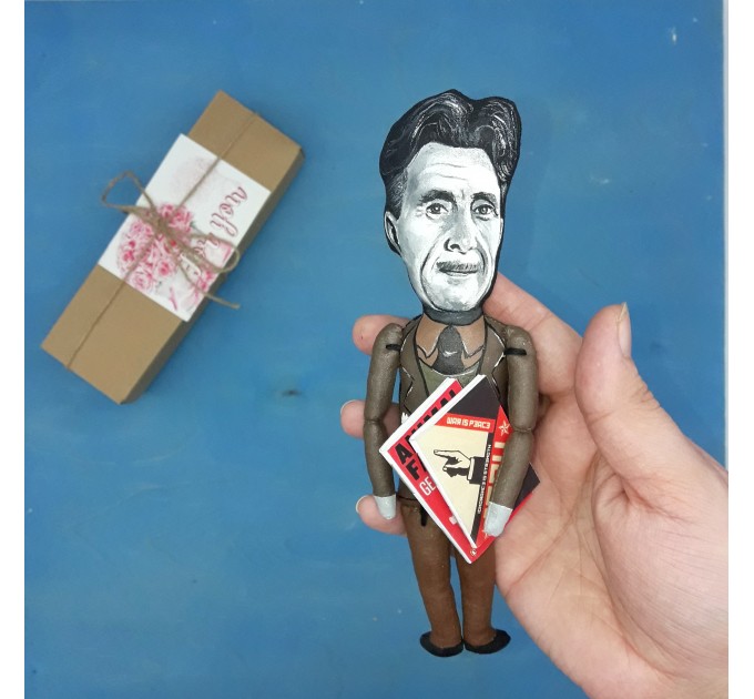 George Orwell literary action figure 1:12, English novelist, essayist, journalist - Animal Farm - Readers gift, a unique collection for smart people - Collectible handmade doll hand painted + miniature books