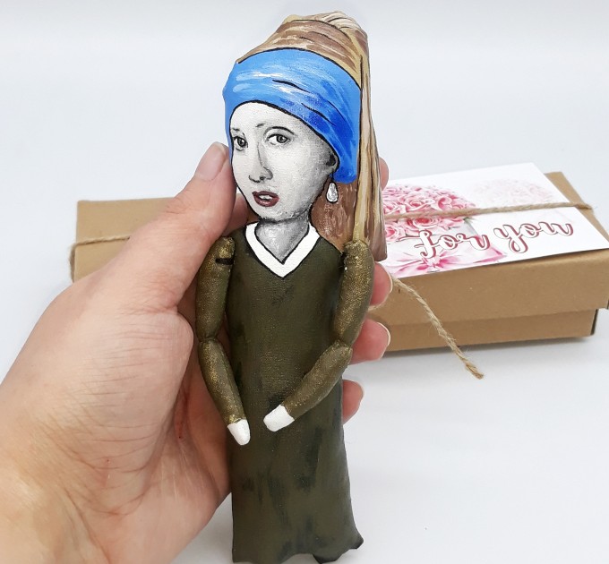 Girl With The Pearl Earring - Jan Vermeer - Famous character painting - Art teacher gift - Collectible figurine hand painted