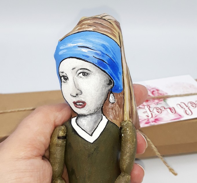 Girl With The Pearl Earring - Jan Vermeer - Famous character painting - Art teacher gift - Collectible figurine hand painted