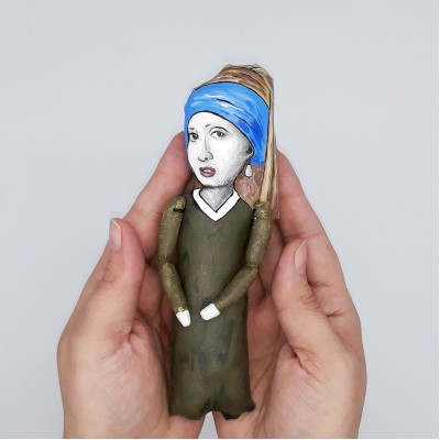 Girl With The Pearl Earring figurine