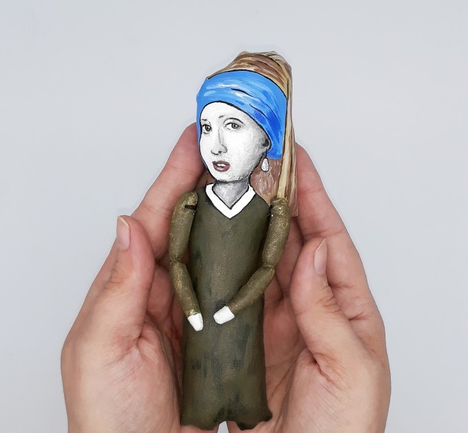 Girl With The Pearl Earring - Jan Vermeer - Famous character painting - Art teacher gift - Collectible figurine hand painted